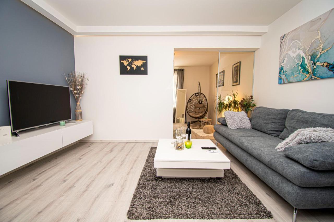 Oasis Apartment Pula Exterior photo